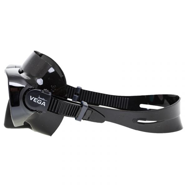 Marlin Vega Black Mask with nonreflecting glasses